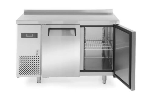 Arktic Tiefkühltisch zweitürig Edelstahl 220 L Kitchen Line, mit geöffneter Tür
