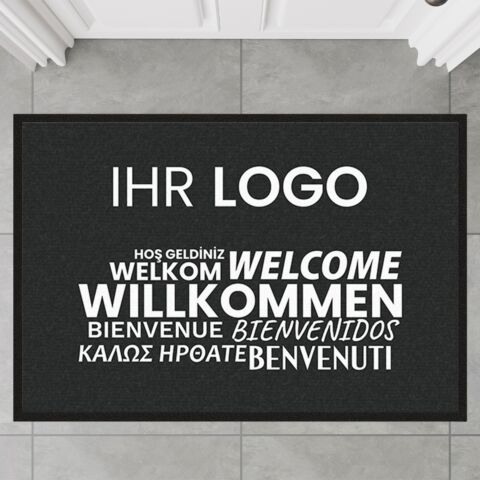 Fussmatte Willkommen dark mehrsprachig mit Logo, 80×120 cm