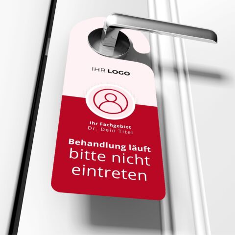 Türanhänger BL50 „Behandlung läuft / Jetzt wieder frei“ für Ärzte & Praxen, mit Logo (100 Stk.)